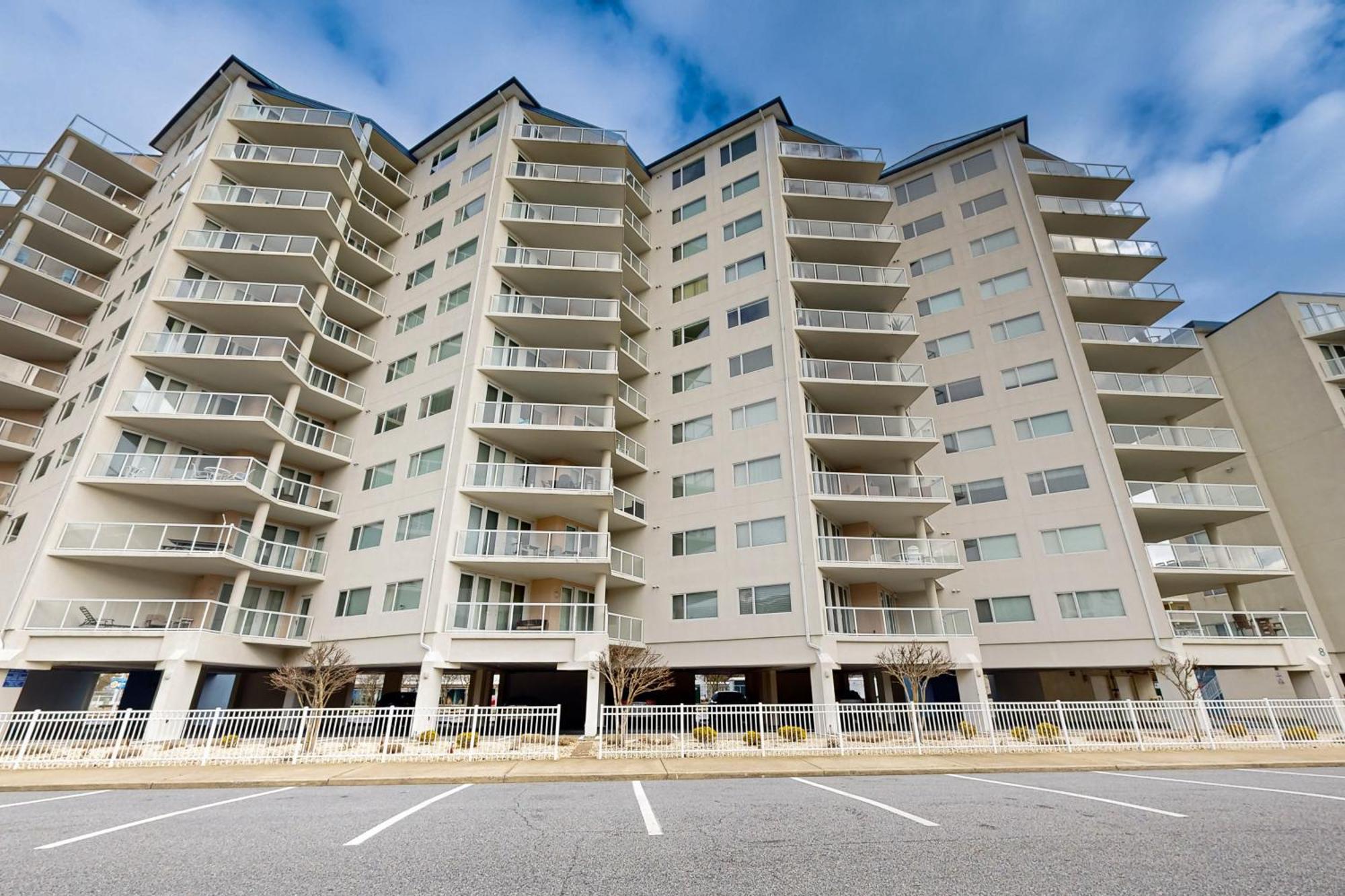 The Meridian Ocean City Room photo
