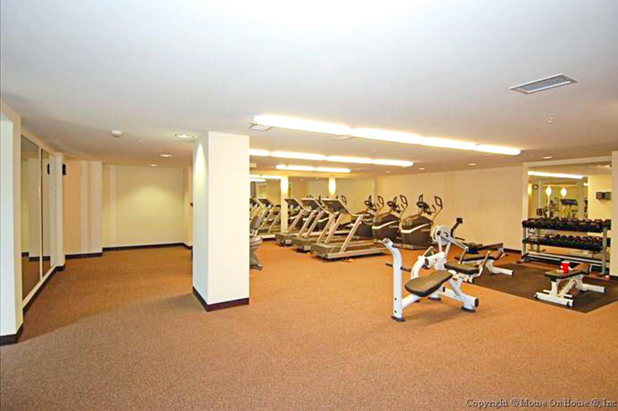 The Meridian Ocean City Room photo